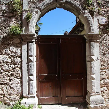 Traumhaftes Studio-apartment Nur 400 Meter Zum Inmitten Der Altstadt Von Appartement *