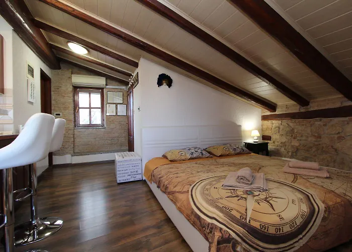 Appartement Traumhaftes Studio-apartment Nur 400 Meter Zum Inmitten Der Altstadt Von