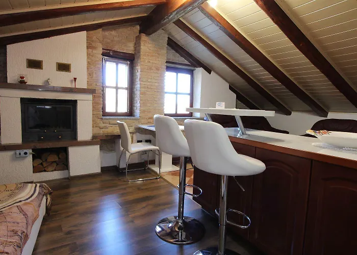 Traumhaftes Studio-apartment Nur 400 Meter Zum Inmitten Der Altstadt Von *