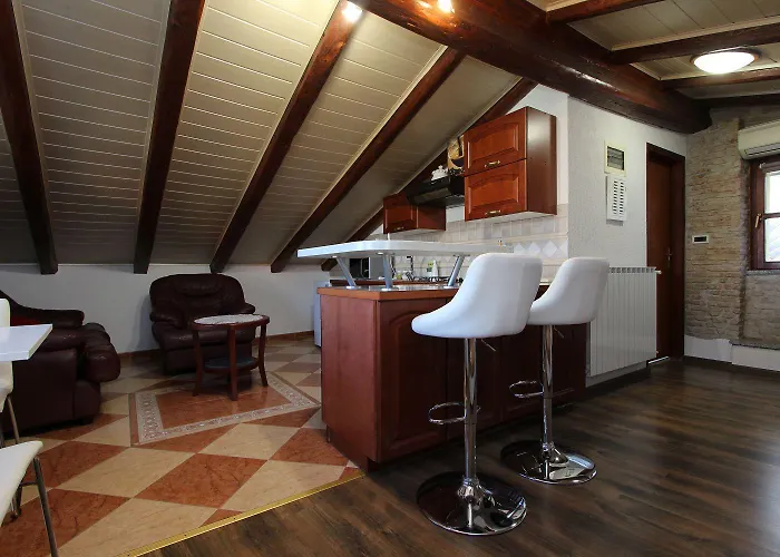 Appartement Traumhaftes Studio-apartment Nur 400 Meter Zum Inmitten Der Altstadt Von Rovinj