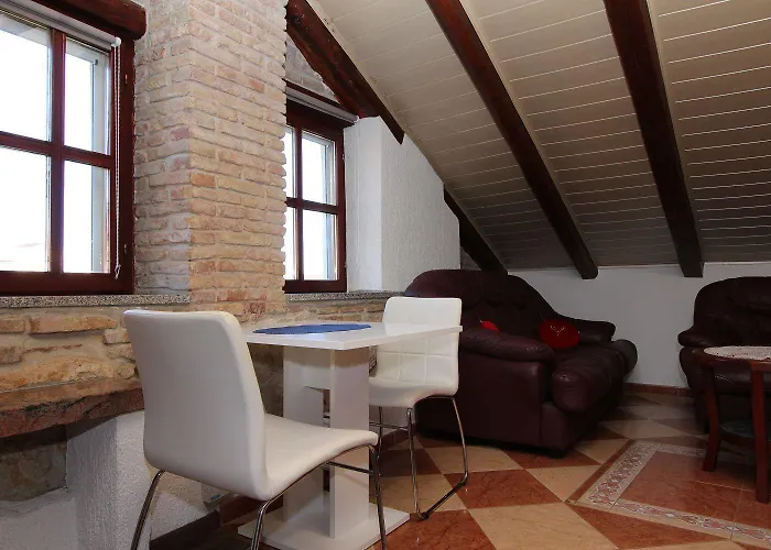 Traumhaftes Studio-apartment Nur 400 Meter Zum Inmitten Der Altstadt Von Appartement