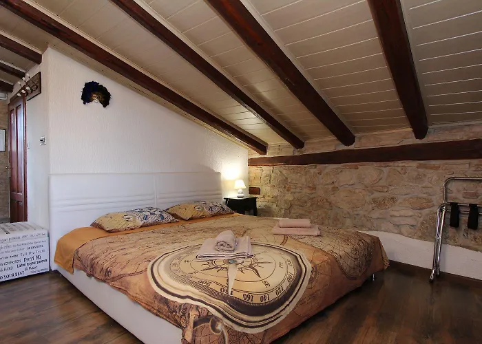 Traumhaftes Studio-apartment Nur 400 Meter Zum Inmitten Der Altstadt Von Appartement *