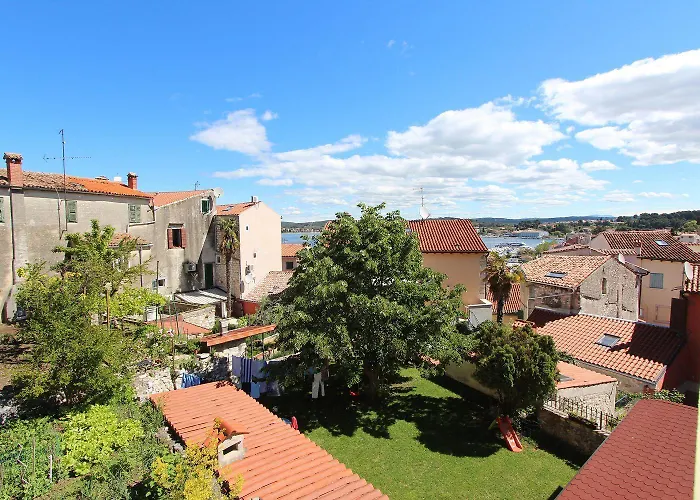 Traumhaftes Studio-apartment Nur 400 Meter Zum Inmitten Der Altstadt Von Rovinj