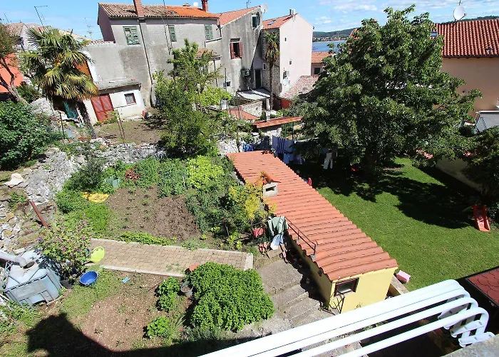Traumhaftes Studio-apartment Nur 400 Meter Zum Inmitten Der Altstadt Von Rovinj